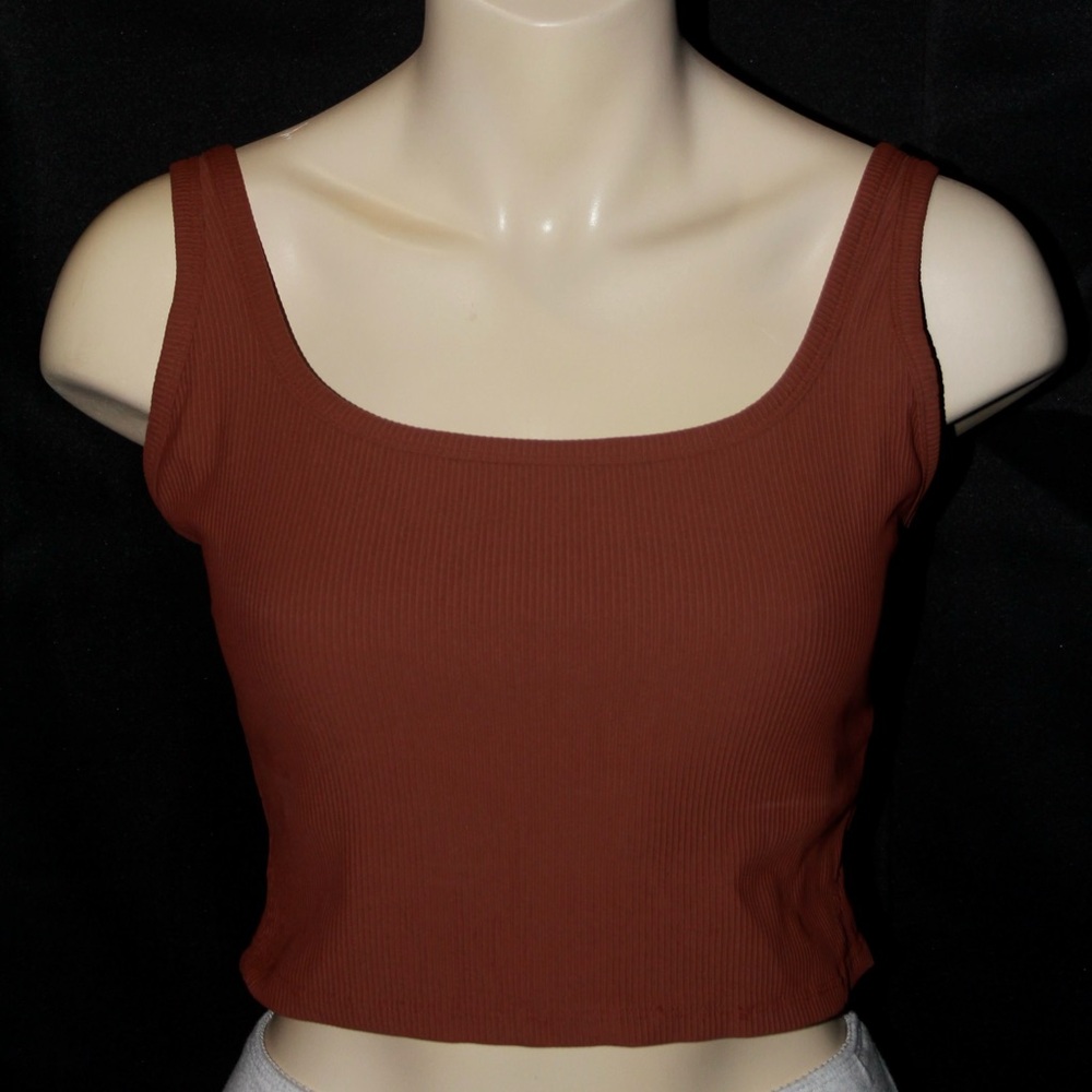 Women's Ribbed Tank Top - Picture 2 of 3